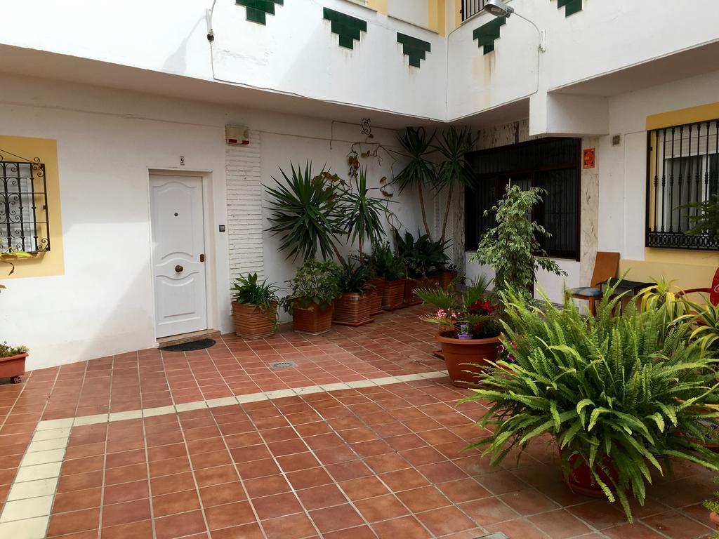 Apartamentos Carmen Teresa Torremolinos Kültér fotó