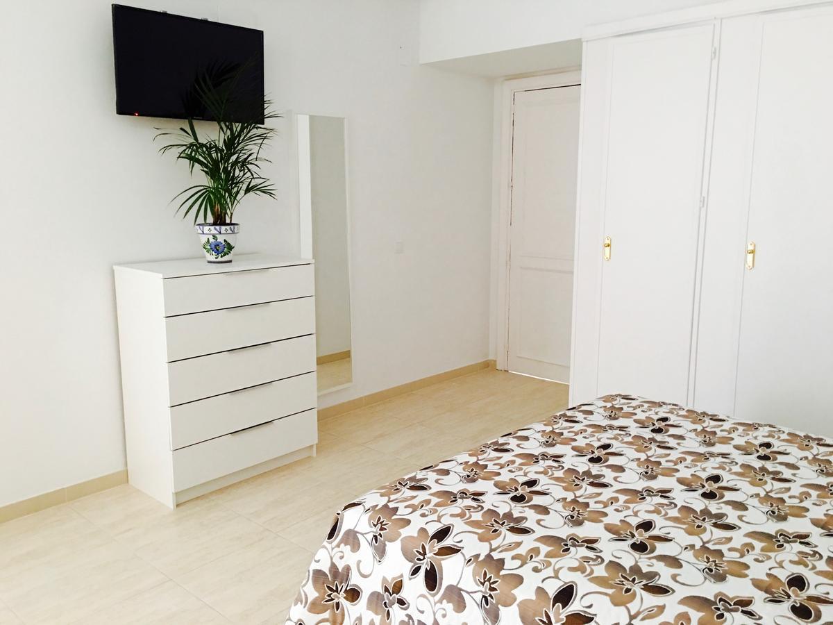Apartamentos Carmen Teresa Torremolinos Kültér fotó